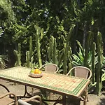 Pinsapo Villa *